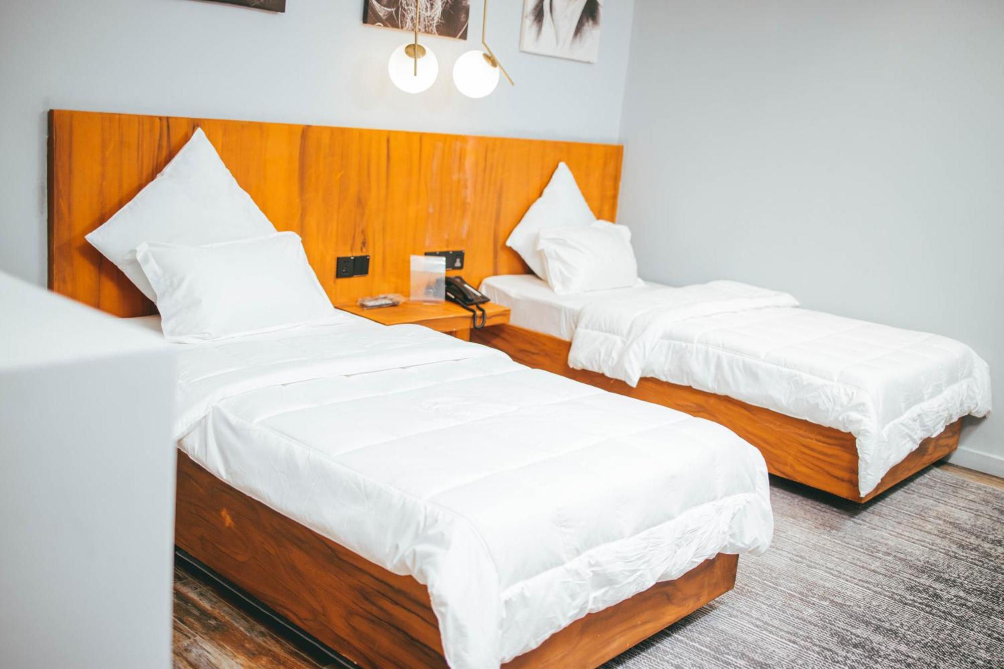 Burundi Palace Boutique Hotel 부줌부라 외부 사진